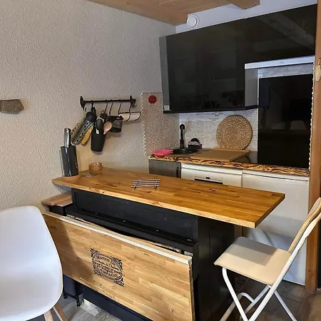 Confortable Avec Grande Terrasse Ensoleillee, Proche Commerces Et Telepherique. - Fr-1-464-2 *
