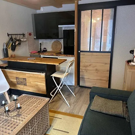 Confortable Avec Grande Terrasse Ensoleillee, Proche Commerces Et Telepherique. - Fr-1-464-2 *